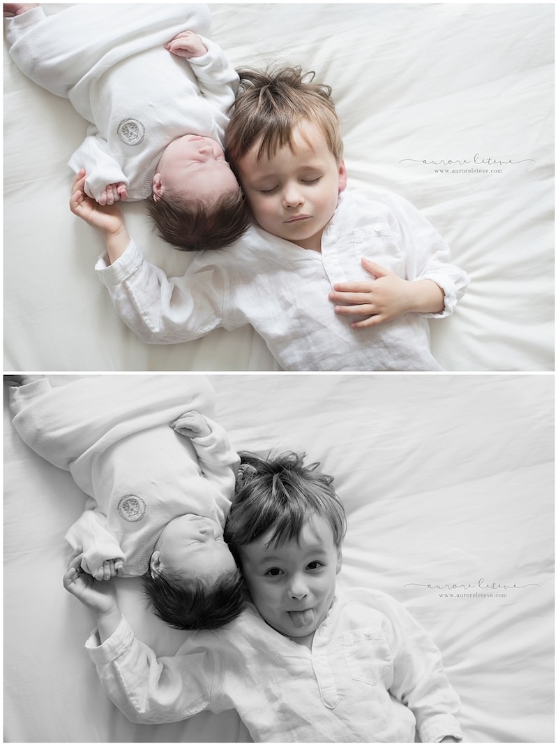 photo de nouveau-né avec son frère portant un lange calin par photographe à Lyon