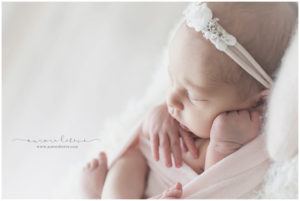 Photographe naissance bébé Lyon