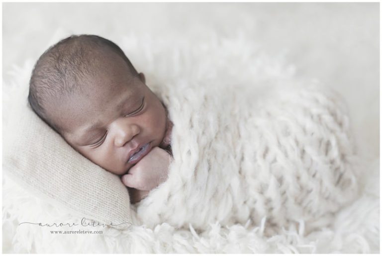 Photographe bébé métisse Lyon